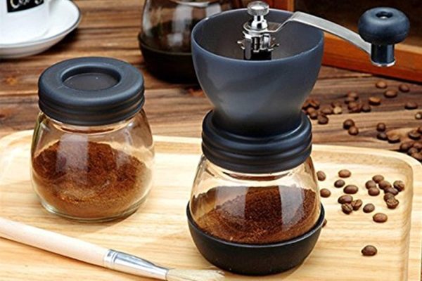 قهوه ساب KASTWAVE Manual Coffee Grinder, Adjustable Coarseness Ceramic Burr Grinder, Portable Hand Crank Grinder with Extra Storage Jar and a Brush for Home, Office or Camping - تصویر 6
