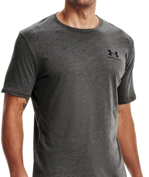 تی شرت ورزشی مردانه  Under Armour Men's Ua Training Vent 2.0 Ss Comfortable and Lightweight Running Apparel for Men with Anti-Odour TechnologyUnder Armour Training Vent 2.0 SS - men's lightweight, breathable gym t-shirt  This comfortable t-shirt for men is a must-have addition to any gym bag. The tee features short sleeves and a dropped, shaped hem. It is crafted using 4-way-stretch technology to allow more freedom of movement in every direction, making it suitable for all manner of exercising. The fabric is lightweight and ultra-breathable, wicking sweat away from the skin and preventing the build-up of odour-causing bacteria. Machine wash on cold with similar colours. Do not iron or dry-clean. Tumble dry on low. Use non-chlorine bleach when needed. Do not use softeners.  The t-shirt is crafted from polyester and elastane.  UNDER ARMOUR MAKES ATHLETES BETTER.  We started with a T-shirt that gave athletes an undeniable advantage and ultimately resulted in a complete renewal of sportswear. Today, innovation is our lifeblood and the key to achieving our brand mission.  The product details:  Quick-drying men's gym t-shirt 4-way-stretch construction Draws sweat away from the body Prevents growth of odour-forming bacteria Extended hem Material: 96% polyester/4% elastane